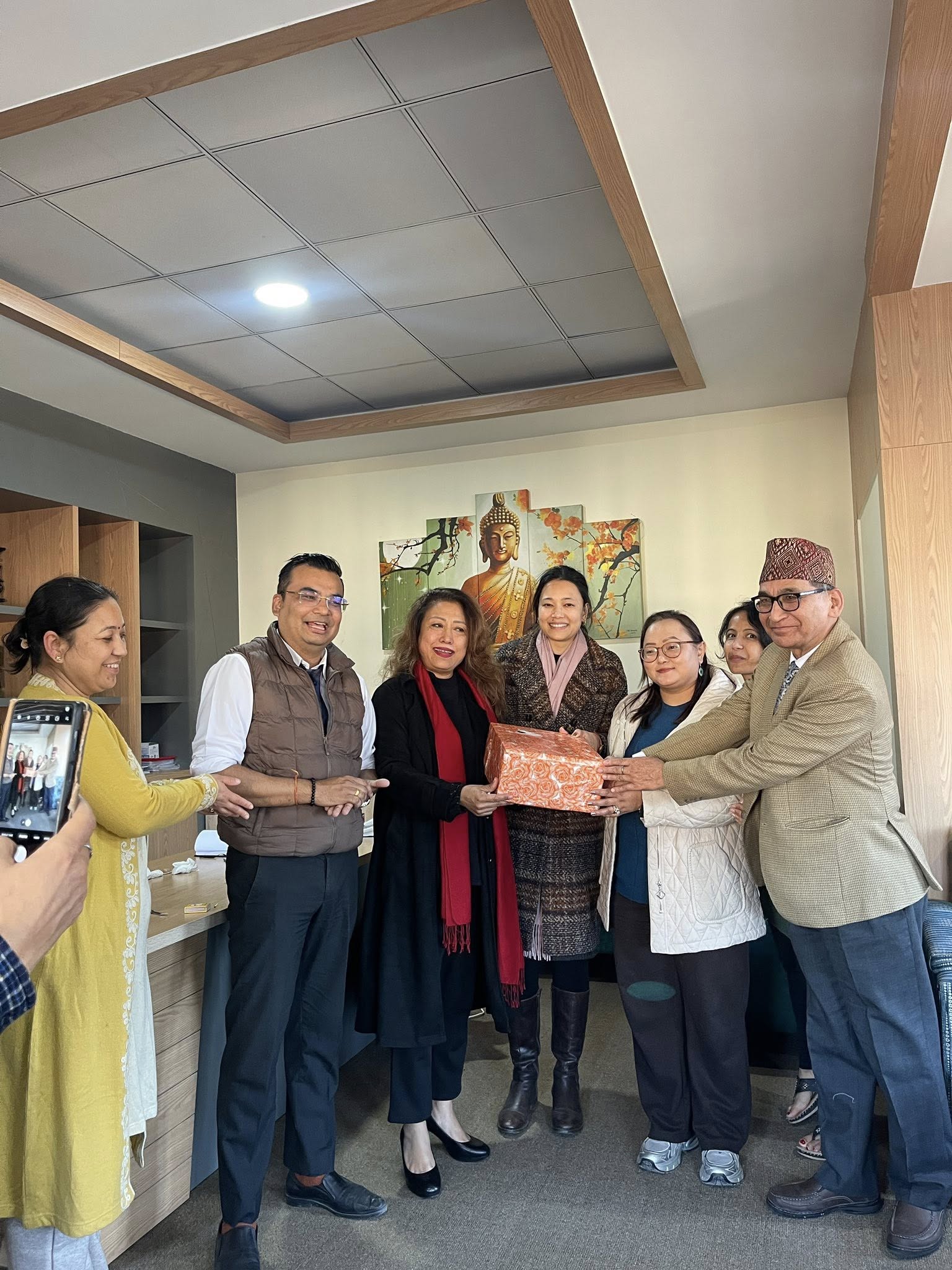 🎉 Birthday Celebration of respected Managing Director at Silverline Hospital! 🎂💐